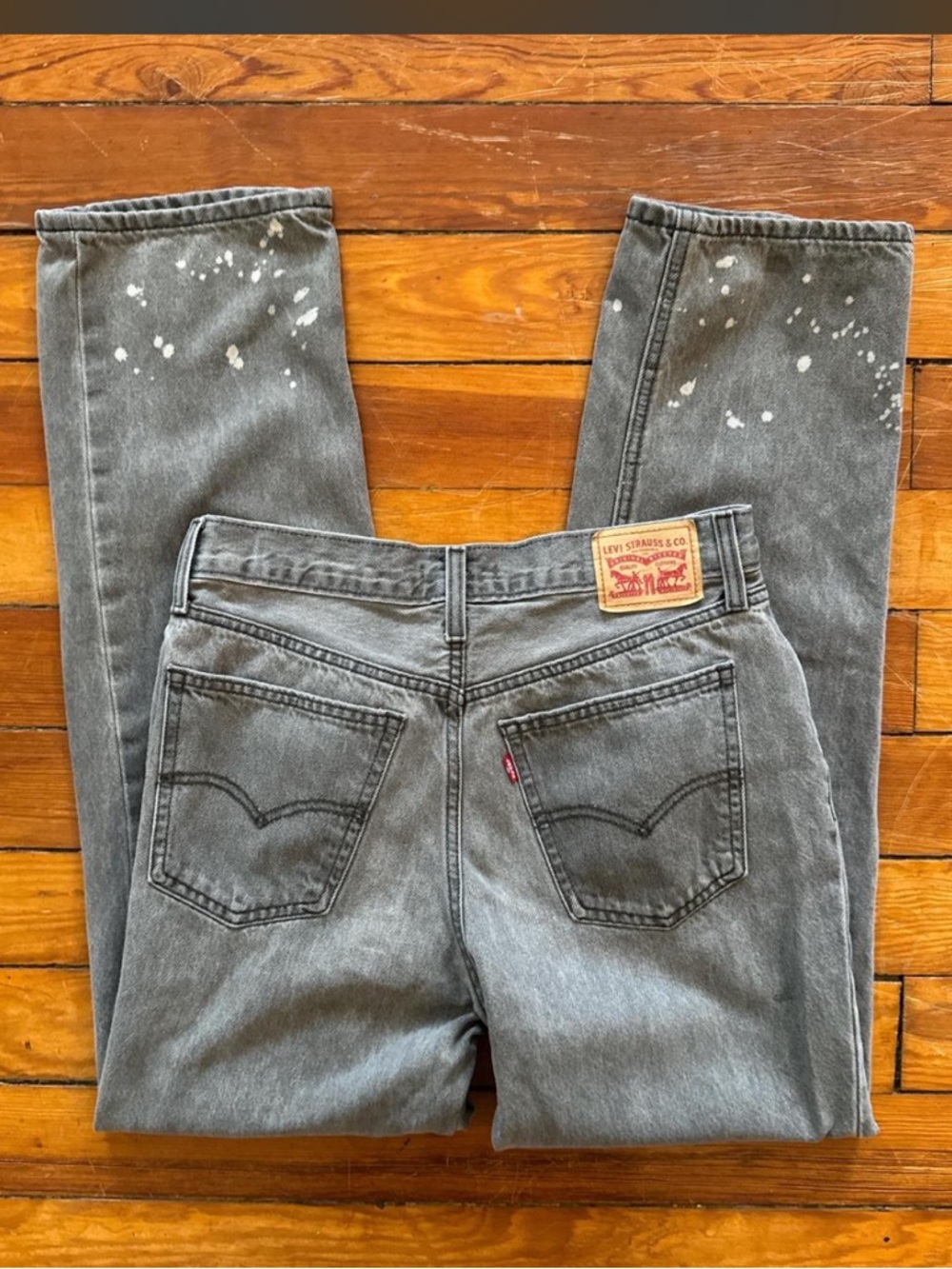 Levi's women’s  Light Gray low pro Straight Jeans